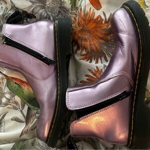 Dr. Marten’s Airwalk Metallic Pink Ankle Boots Youth 4